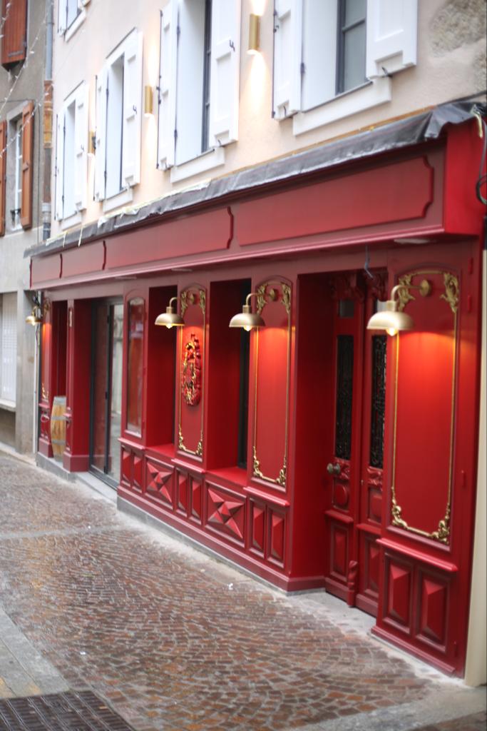 facade-eclairage-restaurant-chaudes-aigues