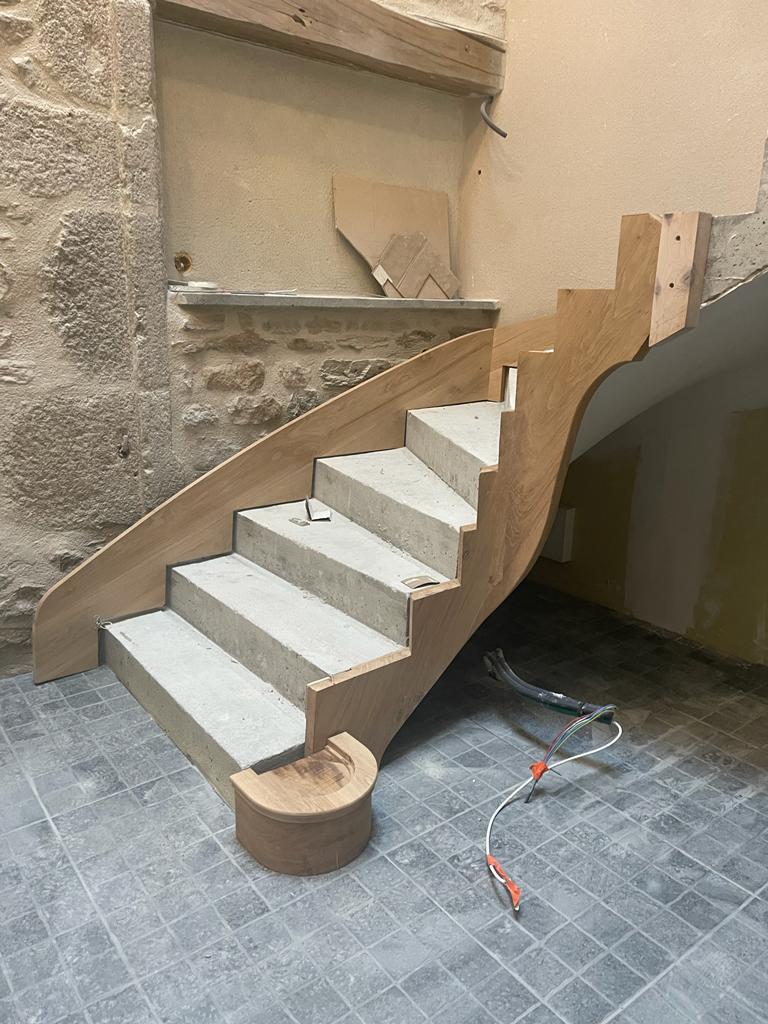 restaurant-chaudes-aigues-escalier