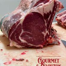  Chez Gourmet & Glouton, 8 rue Notre-Dame d’Août à ChaudesAigues, découvrez une viande d’Aubrac d’exception issue du GAEC du Puech de Lavergne. Circuits courts, terroir et authenticité dans votre assiette.