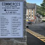 : Chaudes-Aigues : visibilité partagée et engagement local À travers un panneau conçu avec Signal’Pub, je soutiens nos commerces, de Gourmet & Glouton à Graphicaderme, pour faire vivre le cœur du village.