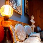 Restaurant, gastronomie, Auvergnate, ambiance-romantique-salon-bleu- Chaudesaigues,  Chaudes-Aigues - Gourmet & Glouton