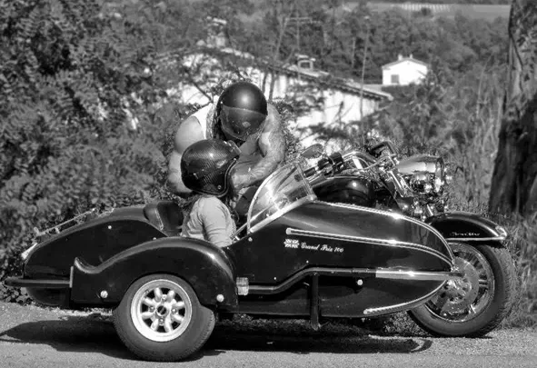 Rouler en side-car : un vieux rêve qui continue d’avancer