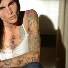 Mari Pates nous en parle, quel statut pour nos tatoueurs ?