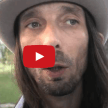 Jessy, tatoueur dans l’Essonne, parle du statut du tatoueur