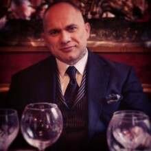 Oui, Graphicaderme, ça te secoue l’épiderme. Merci Tin-Tin.