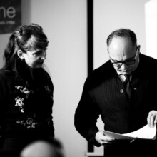 Quand Hannah Aitchison goûte au vin du Cantal Ink 2017