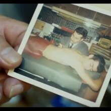 Le 1er tatoueur de France nous fait visiter sa boutique à Pigalle