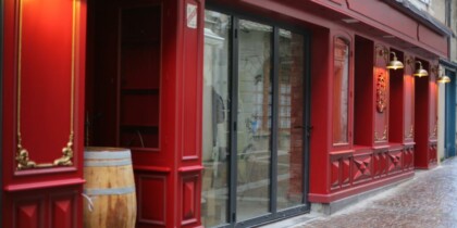 Façade et éclairage à Pain, Vin, Fromages