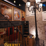 Restaurant Gourmet & Glouton à Chaudes-Aigues, cuisine du terroir, plats mijotés et desserts maison au cœur du village.