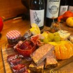 Restaurant Gourmet & Glouton à Chaudes-Aigues, cuisine du terroir, plats mijotés et desserts maison au cœur du village.