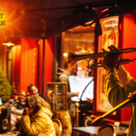 Restaurant Gourmet & Glouton à Chaudes-Aigues, cuisine du terroir, plats mijotés et desserts maison au cœur du village.