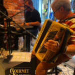 Restaurant Gourmet & Glouton à Chaudes-Aigues, cuisine du terroir, plats mijotés et desserts maison au cœur du village.