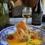 Plat de cuisine auvergnate servi au Gourmet & Glouton à Chaudes-Aigues