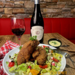 Restaurant Gourmet & Glouton à Chaudes-Aigues, cuisine du terroir, plats mijotés et desserts maison au cœur du village.