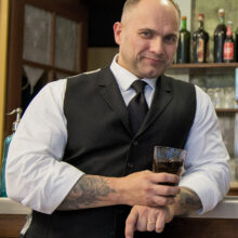 Au cœur du village, tenir un lieu