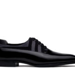 Richelieu John Lobb noire, vue latérale, ligne sobre et équilibrée