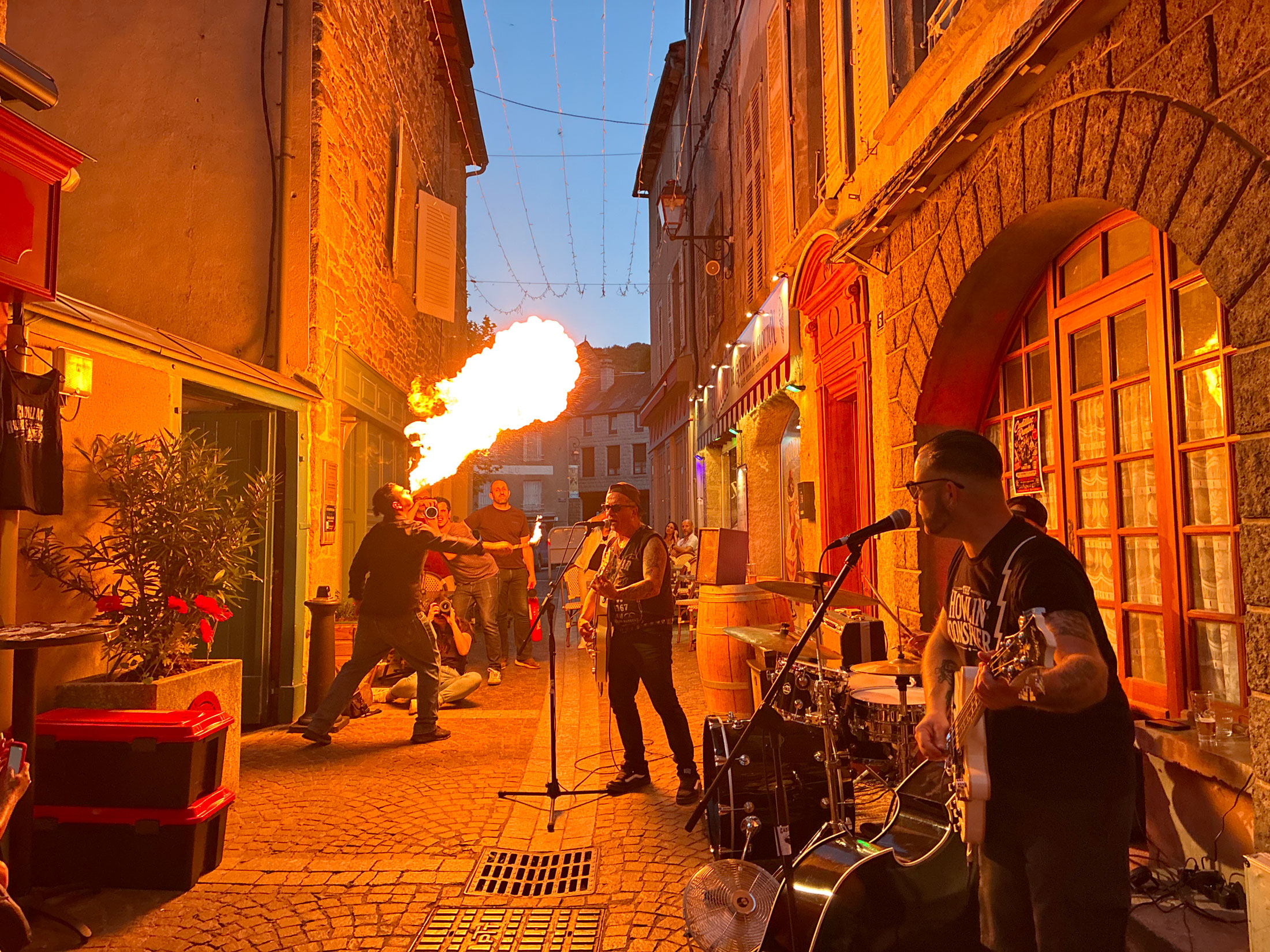 Dans le feu du service : quand une équipe tient le navire