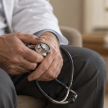 Désert médical à Chaudes-Aigues : le quotidien d’un village sans médecin généraliste